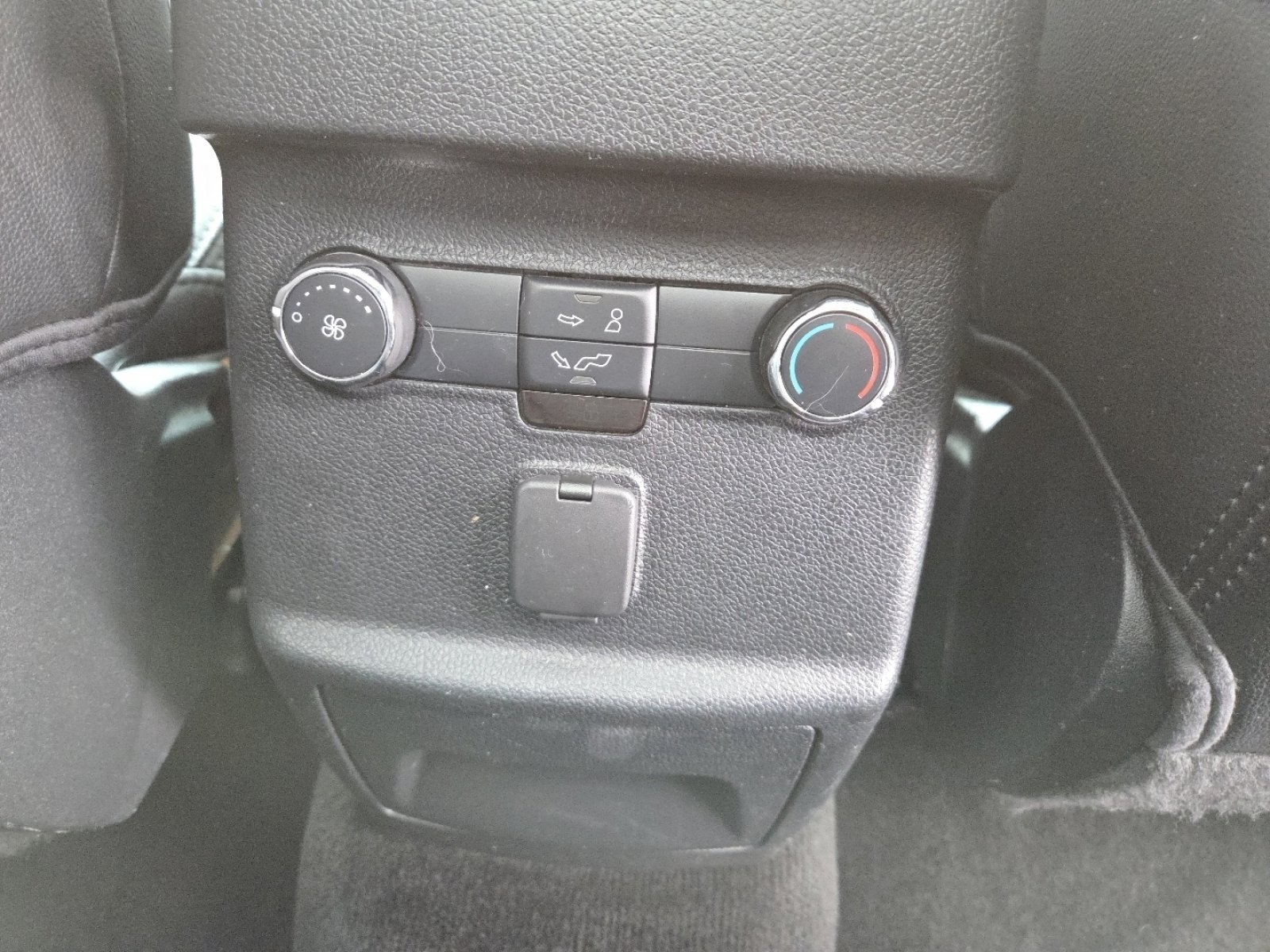 Used 2016 Ford Explorer XLT w/ Equipment Group 202A image 23