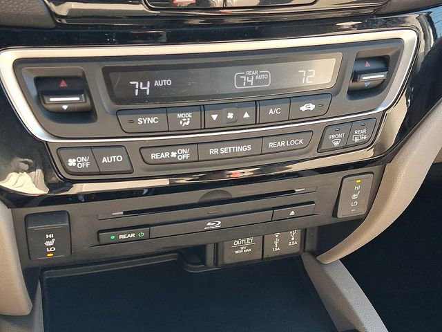 Used 2017 Honda Pilot Touring image 20