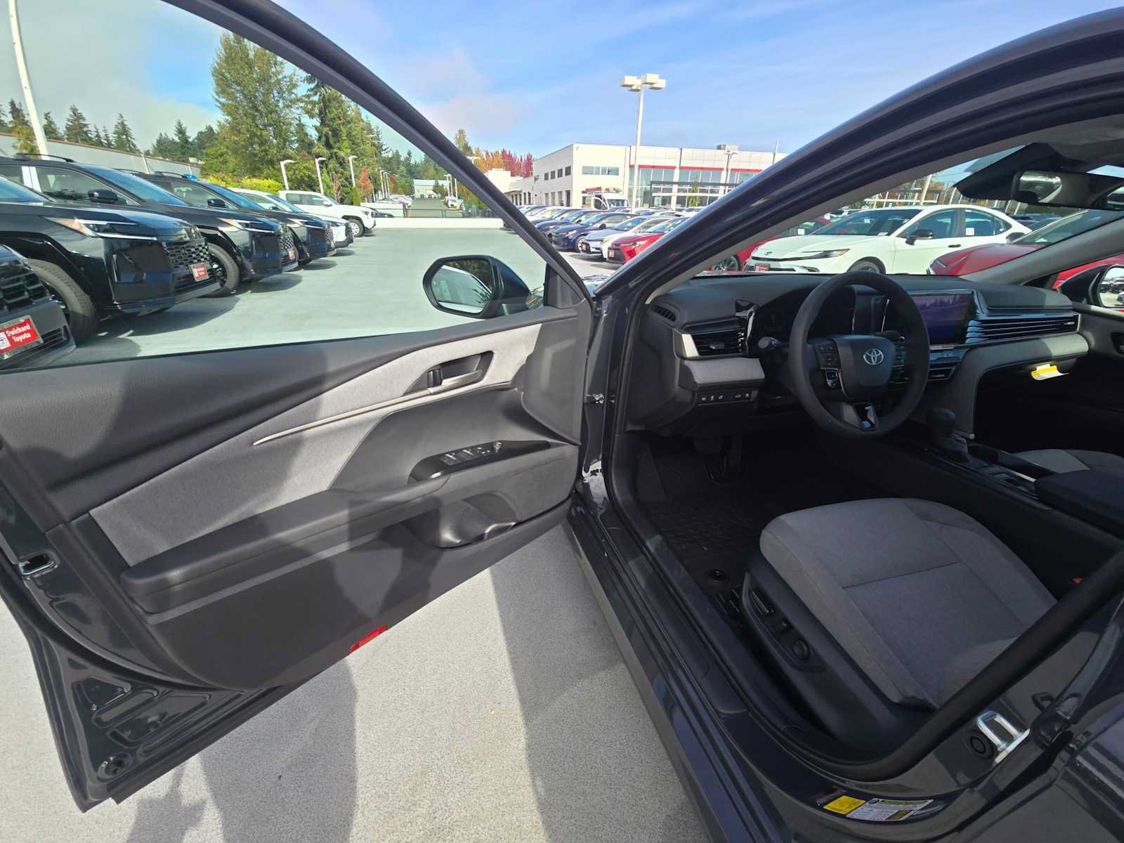 New 2026 Toyota Camry LE w/ Convenience Package FWD image 20