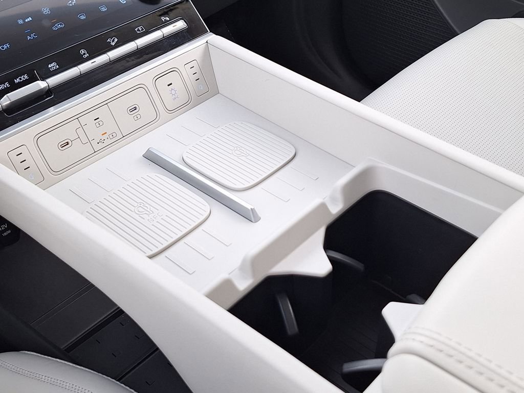 New 2025 Hyundai Santa Fe Calligraphy AWD/4WD image 26