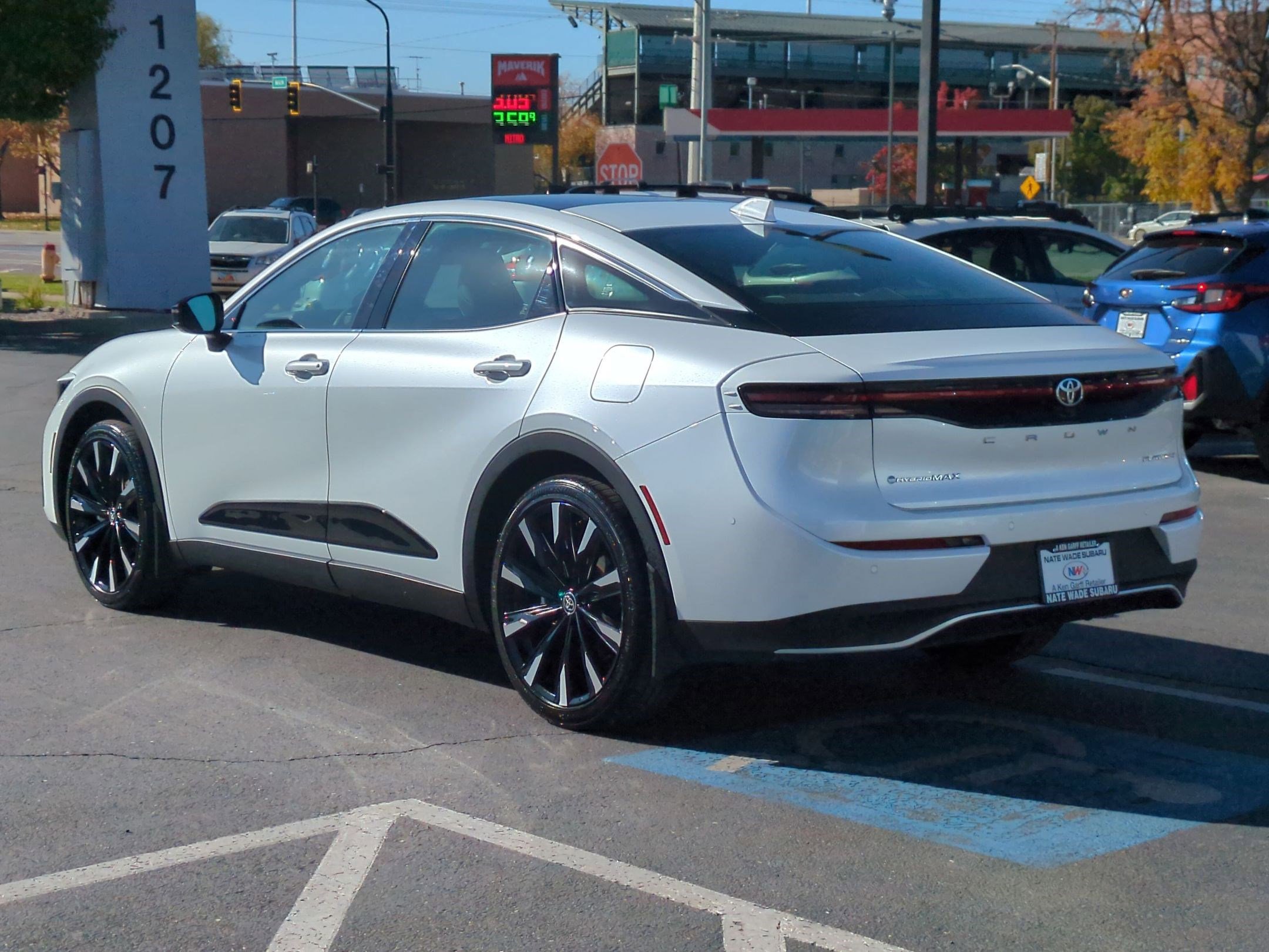 Used 2026 Toyota Crown Platinum image 5