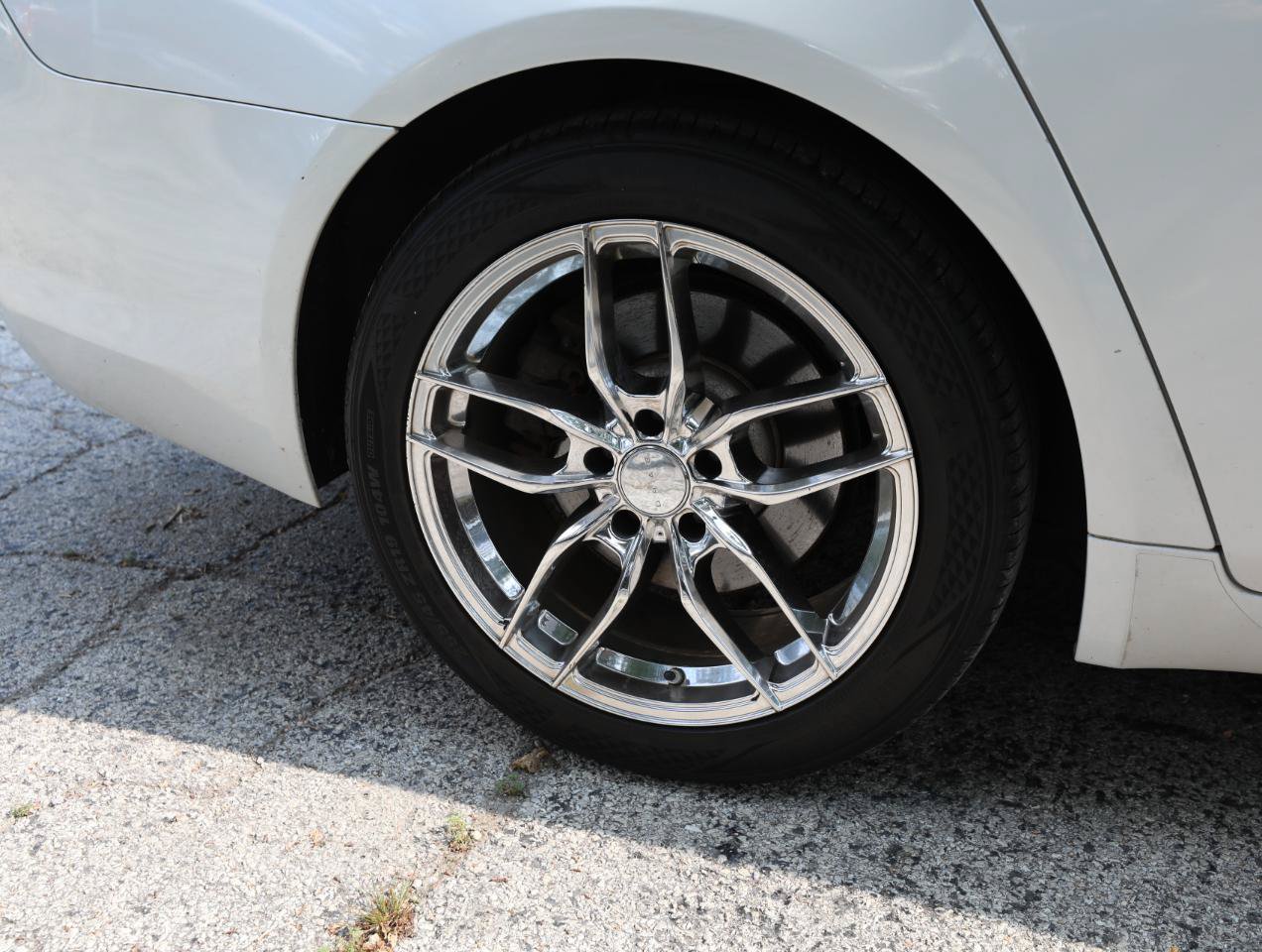 Used 2013 BMW 740Li xDrive AWD/4WD image 12