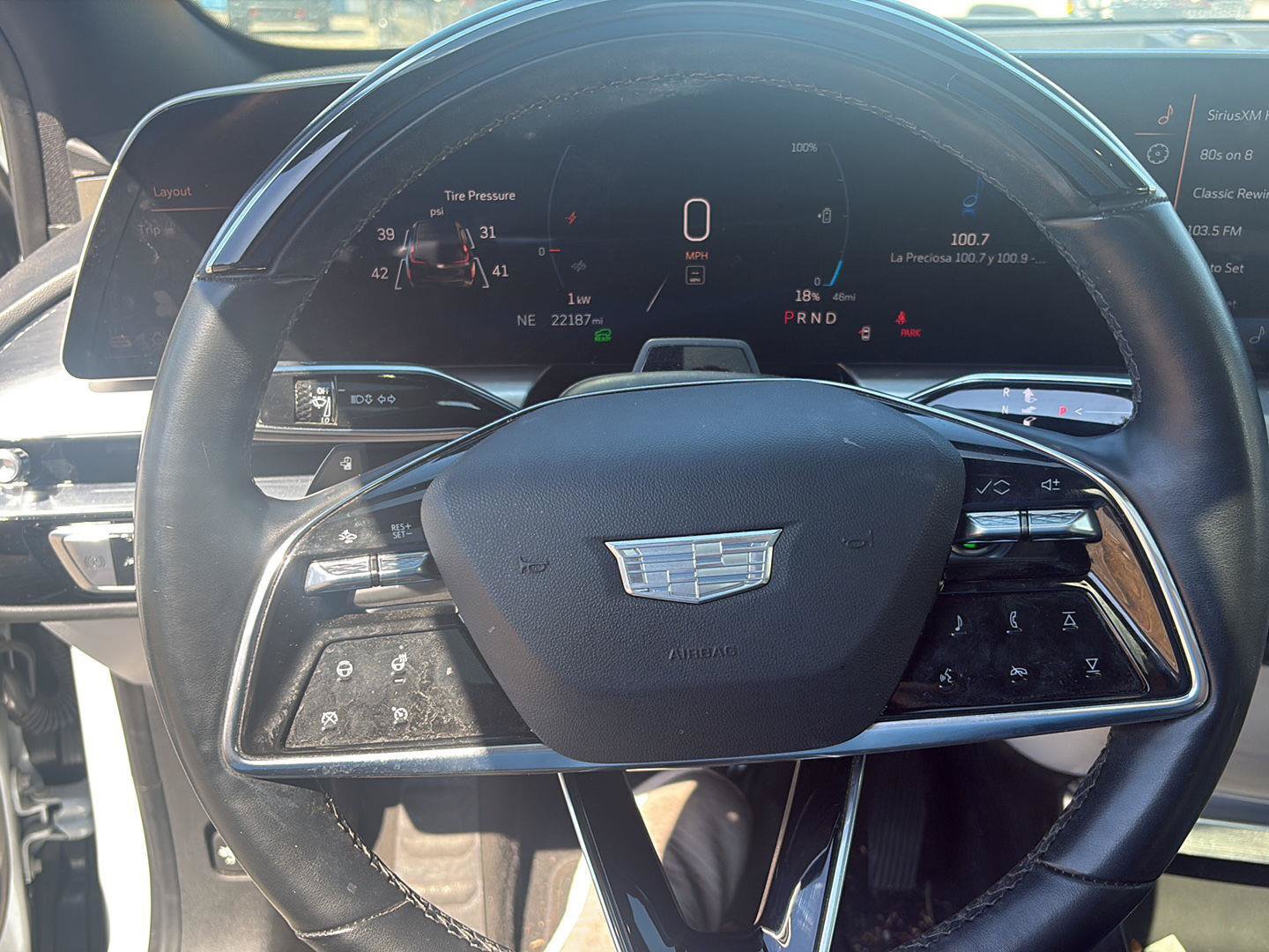 Used 2024 Cadillac Lyriq Luxury AWD/4WD image 9