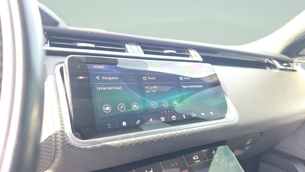 Used 2019 Land Rover Range Rover Velar R-Dynamic SE image 14