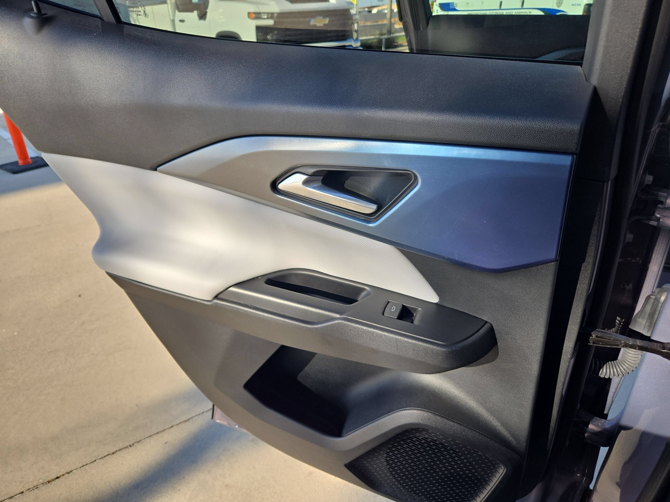 Certified 2024 Chevrolet Equinox EV LT w/ Active Safety Package 3 FWD image 14