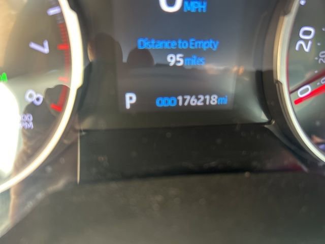 Used 2020 Toyota RAV4 XLE w/ Convenience Package FWD image 17