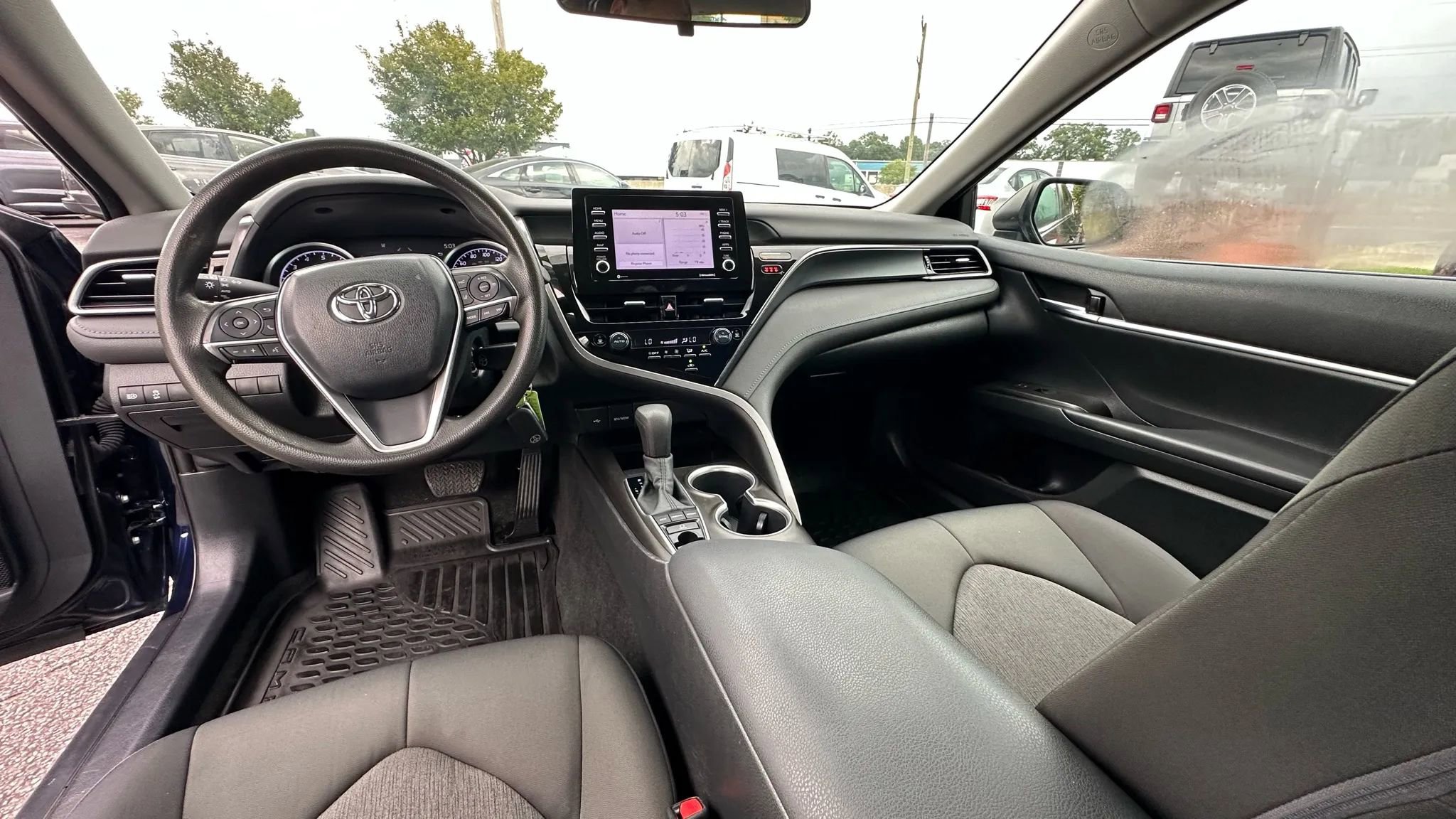 Used 2022 Toyota Camry LE AWD/4WD image 15