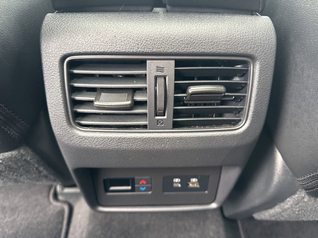 Certified 2022 Nissan Rogue SL w/ SL Premium Package image 17