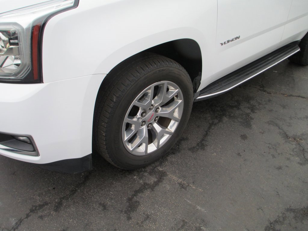 Used 2017 GMC Yukon SLE w/ SLE Value Package image 11