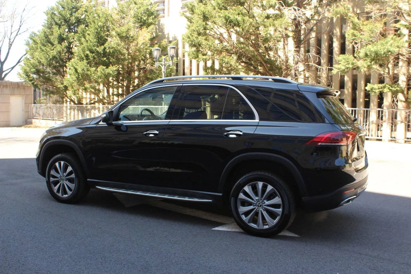 Used 2020 Mercedes-Benz GLE 350 4MATIC image 9