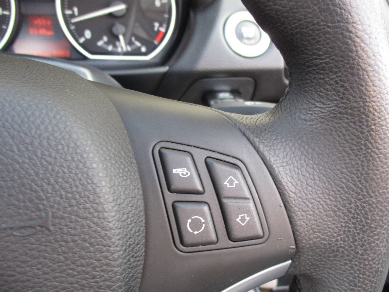 Used 2011 BMW 128i 128i 2dr Convertible image 25