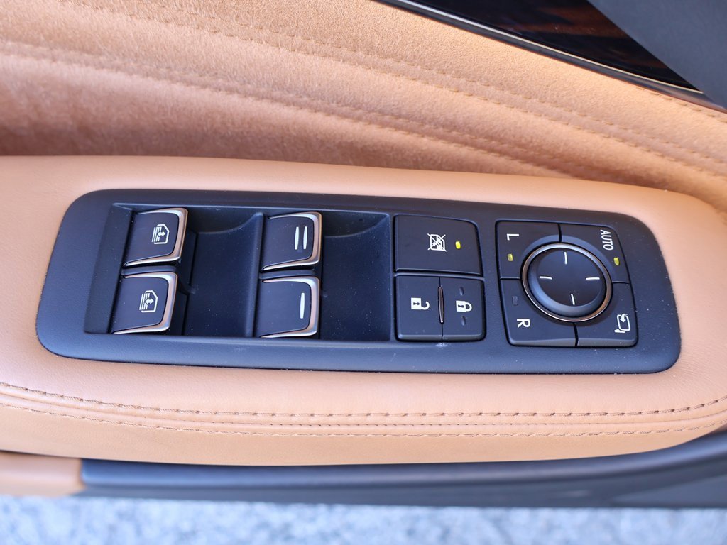 Used 2023 Lexus LS 500 w/ Luxury Package image 47