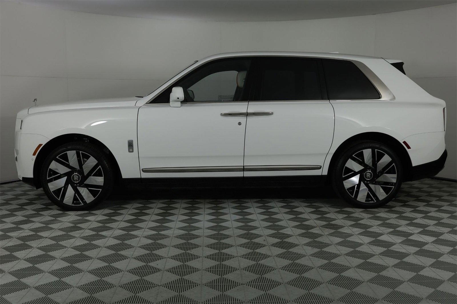 New 2026 Rolls-Royce Cullinan