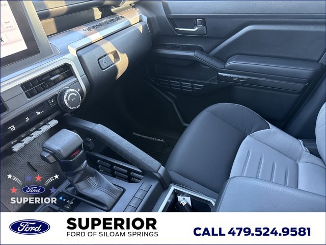 Used 2025 Toyota Tacoma TRD Sport AWD/4WD image 21