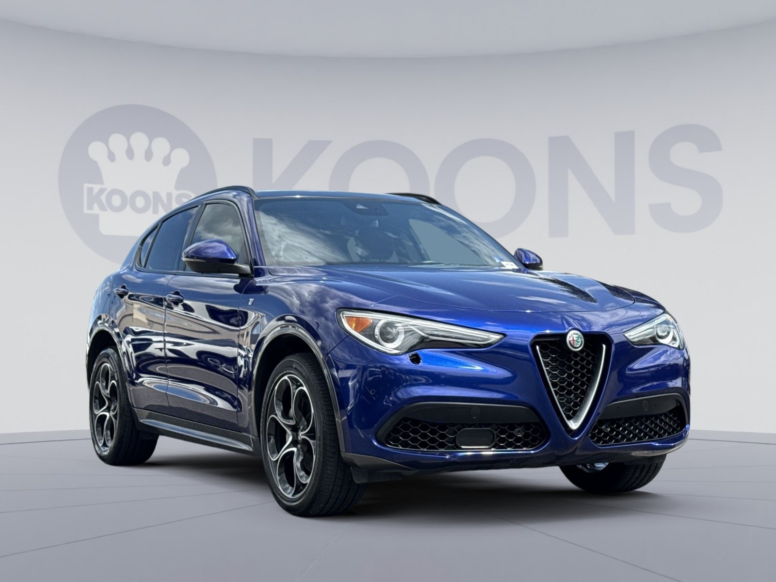 Used 2023 Alfa Romeo Stelvio Ti w/ Active Assist Plus Package AWD/4WD image 10