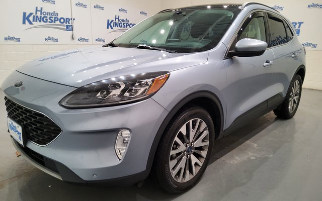 Used 2022 Ford Escape Titanium w/ Class II Trailer Tow Package image 6