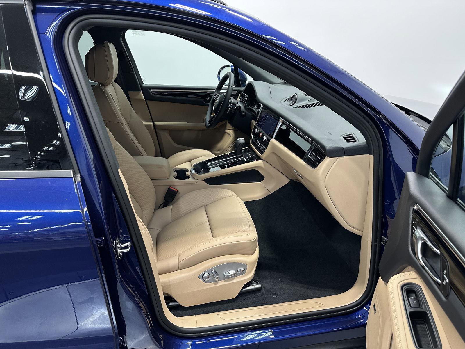 Certified 2026 Porsche Macan Turbo image 40