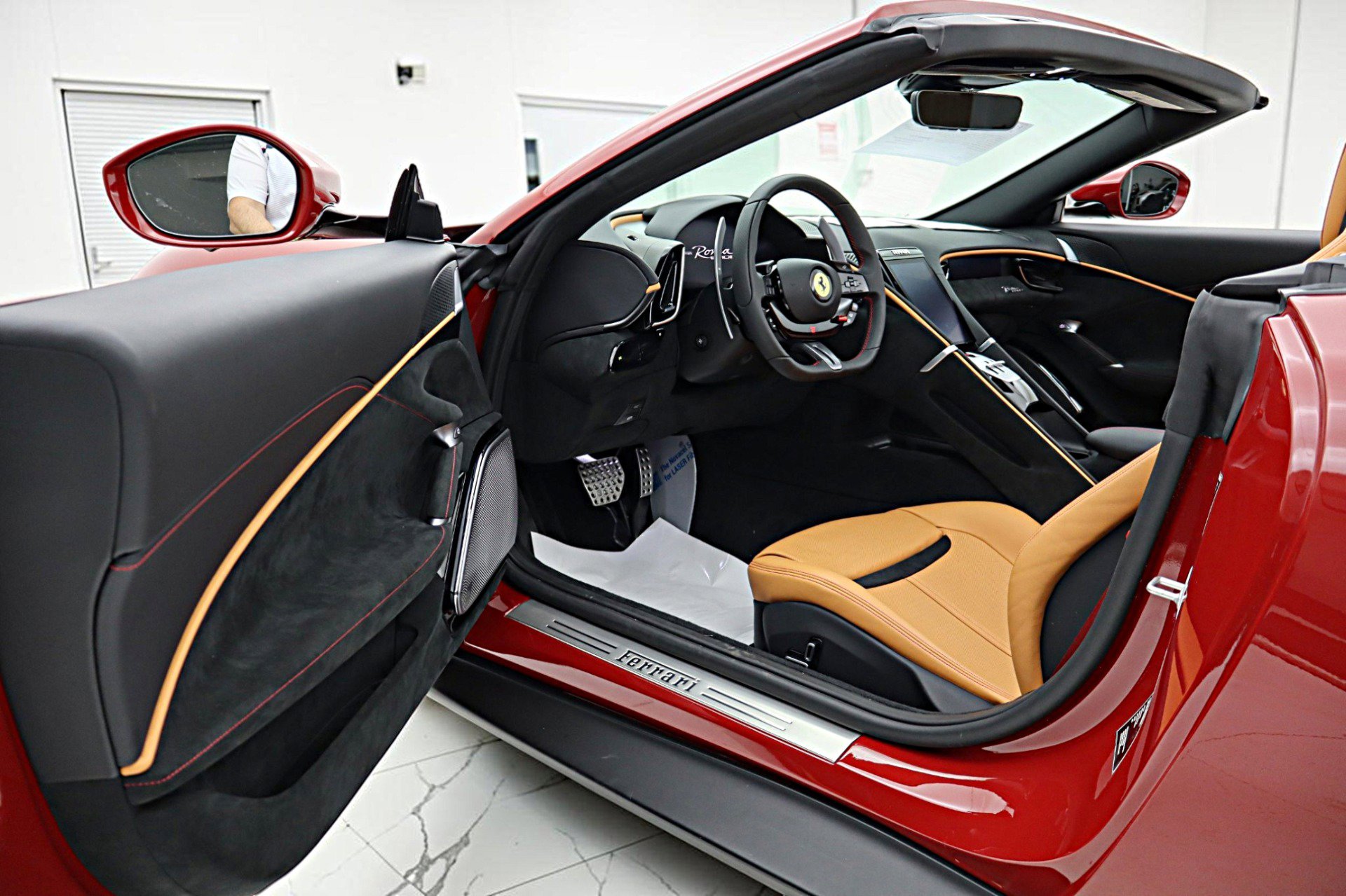 Used 2026 Ferrari Roma Spider RWD image 45