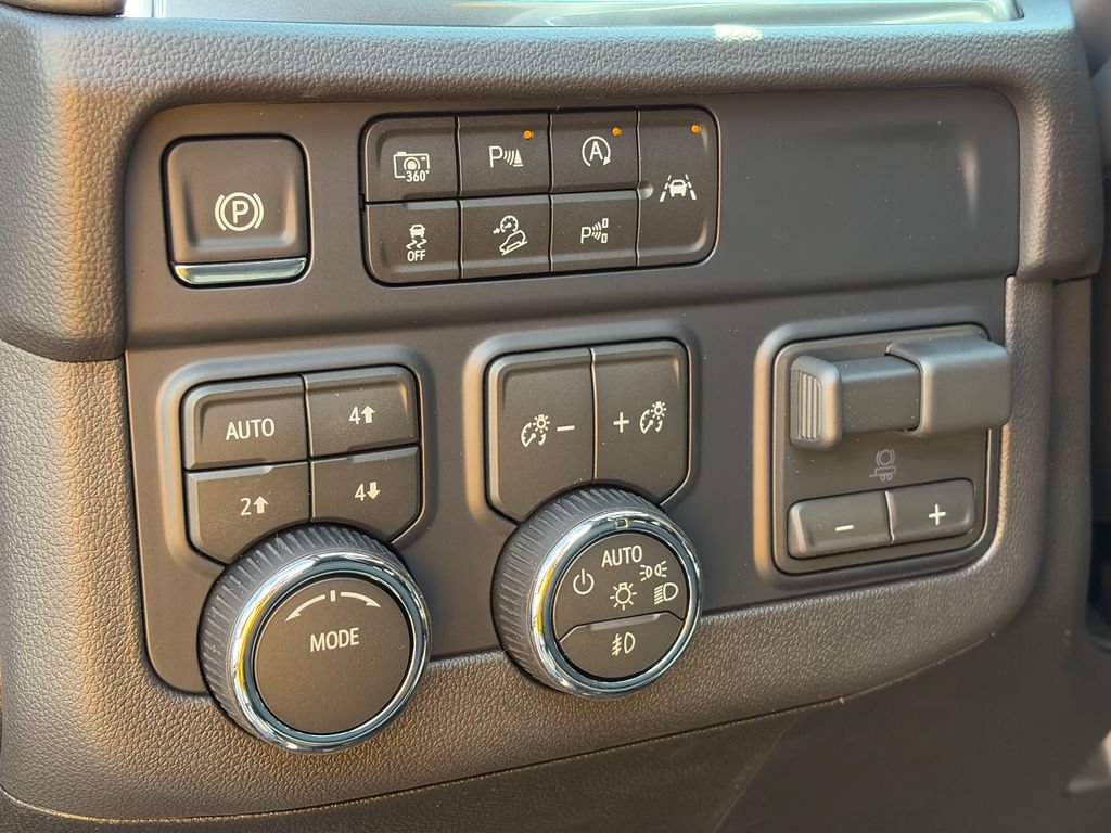 New 2026 Chevrolet Tahoe LT w/ Comfort Package AWD/4WD image 22