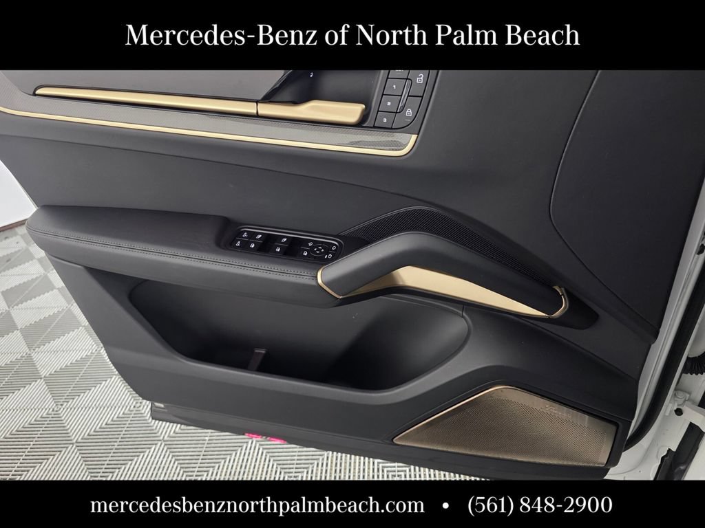 Used 2025 Porsche Cayenne Turbo GT AWD/4WD image 27
