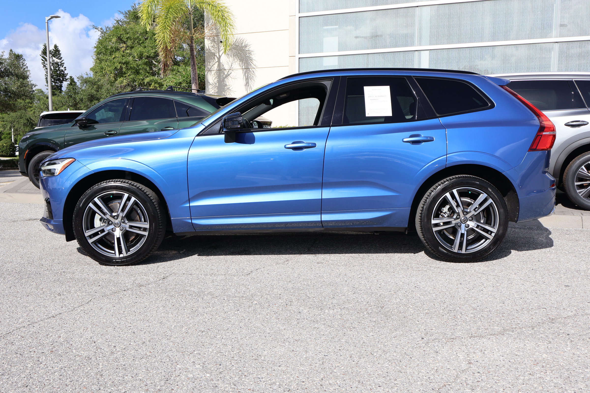 Used 2021 Volvo XC60 T6 R-Design w/ Advanced Package AWD/4WD image 6
