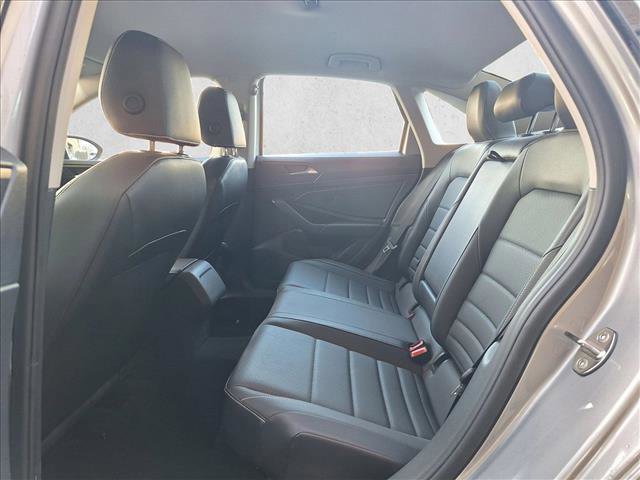 Used 2024 Volkswagen Jetta SE image 15