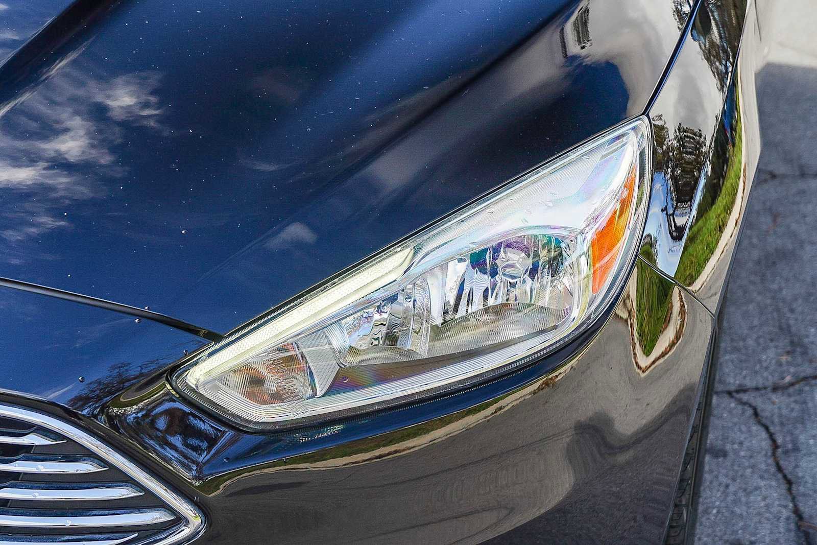 Used 2017 Ford Focus Titanium w/ Titanium Technology Package image 8