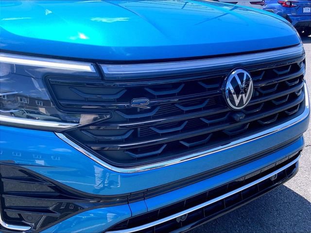 Certified 2024 Volkswagen Atlas Cross Sport SEL Premium R-Line AWD/4WD image 30