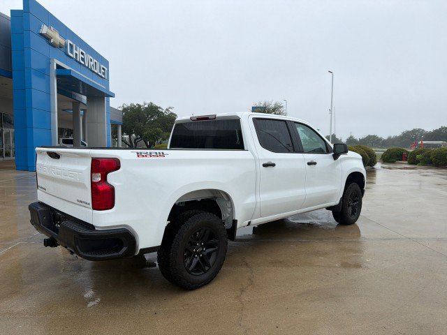 Used 2025 Chevrolet Silverado 1500 Custom Trail Boss AWD/4WD image 14