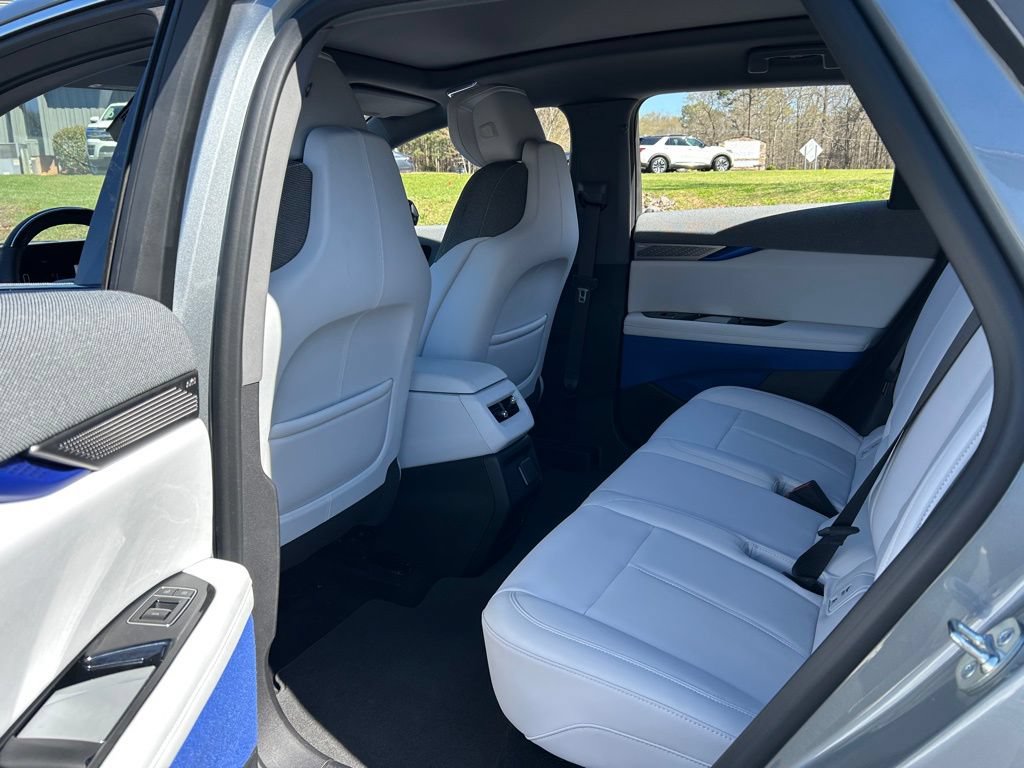 Used 2025 Cadillac Optiq Luxury 1 AWD/4WD image 49
