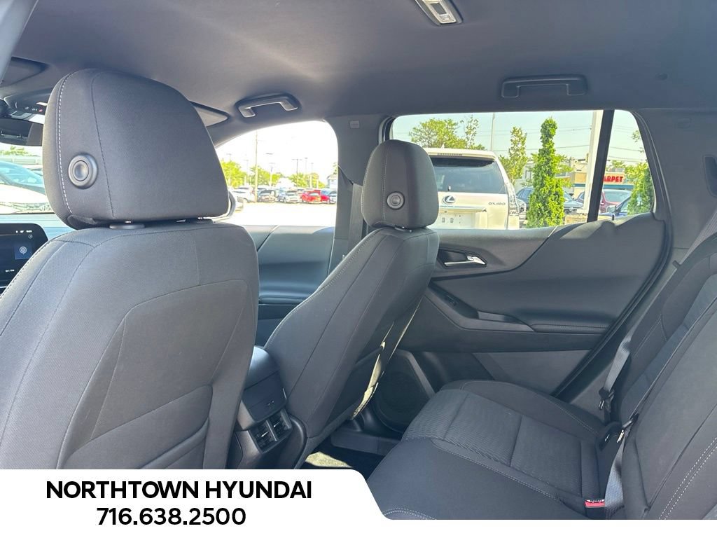 Used 2026 Chevrolet Equinox LT AWD/4WD image 9
