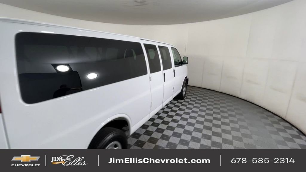 Used 2025 Chevrolet Express 3500 LS image 9