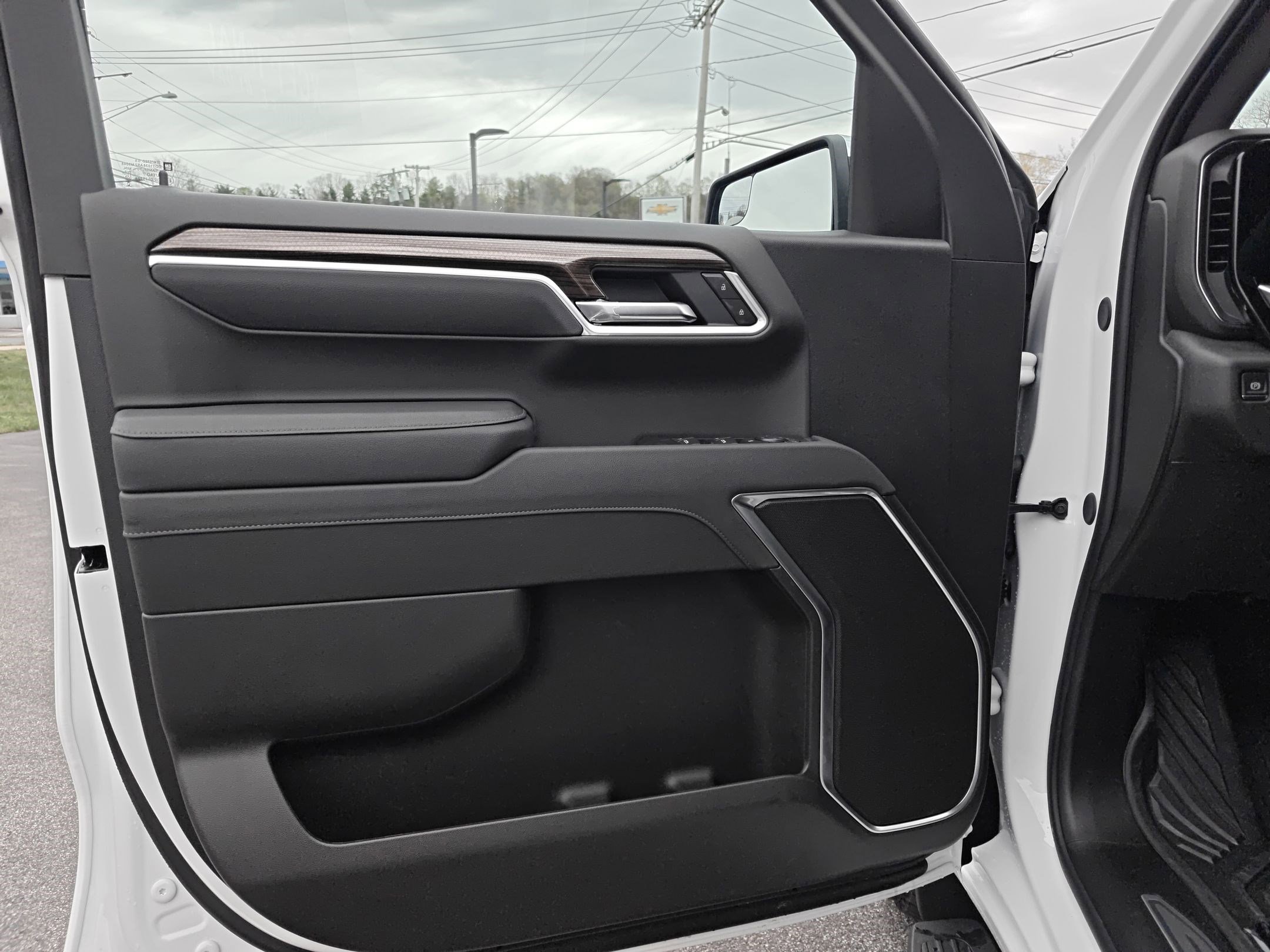 Certified 2026 Chevrolet Silverado 1500 LT AWD/4WD image 21