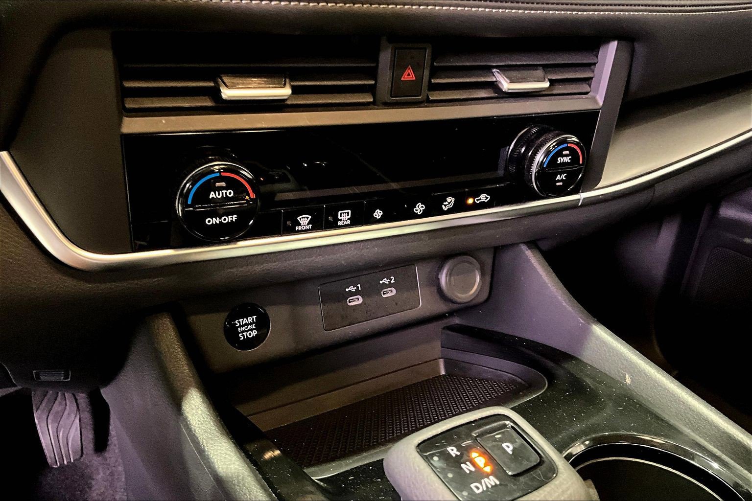 Used 2025 Nissan Rogue SV FWD image 15
