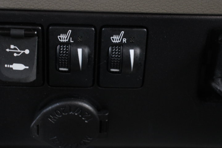 Used 2017 Toyota Sienna XLE Premium FWD image 30