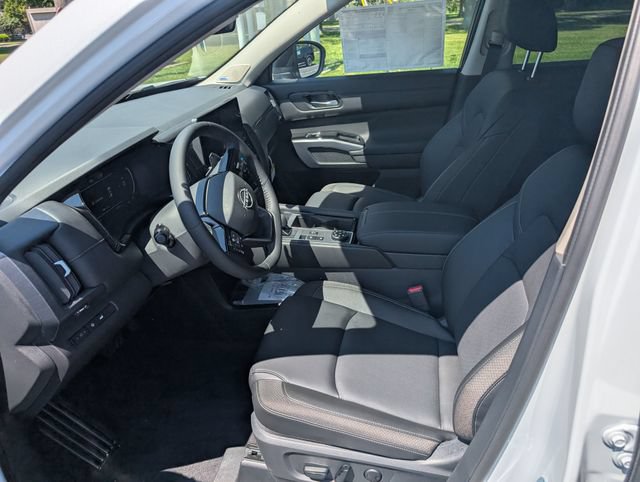 New 2026 Nissan Pathfinder SL w/ SL Premium Package AWD/4WD image 14