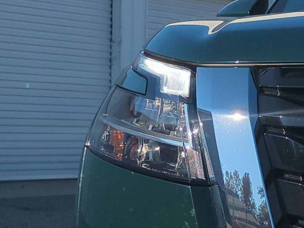 Certified 2024 Nissan Pathfinder Platinum image 10