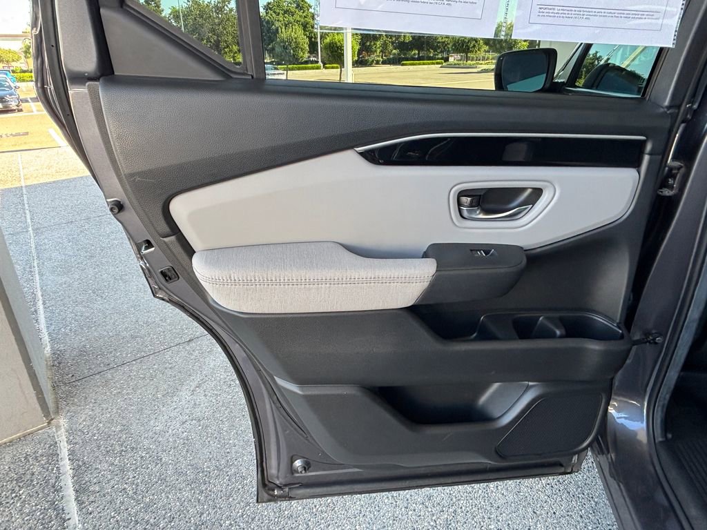 Used 2024 Honda Pilot LX image 28