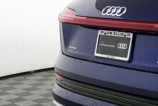 Certified 2023 Audi e-tron Premium Plus w/ Premium Plus Package AWD/4WD image 38