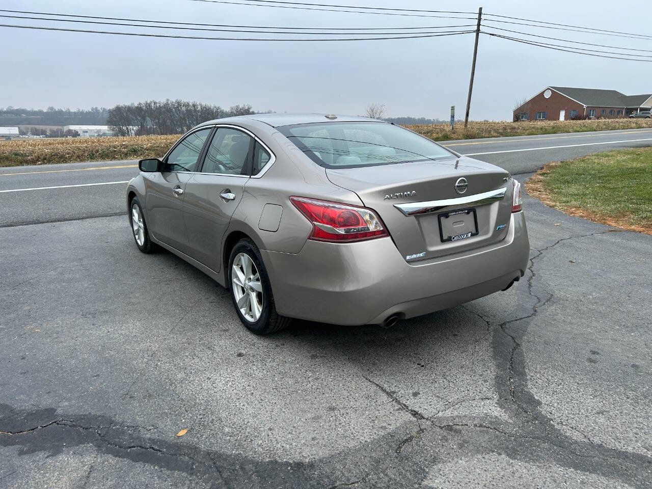 Used 2013 Nissan Altima 2.5 SV image 9
