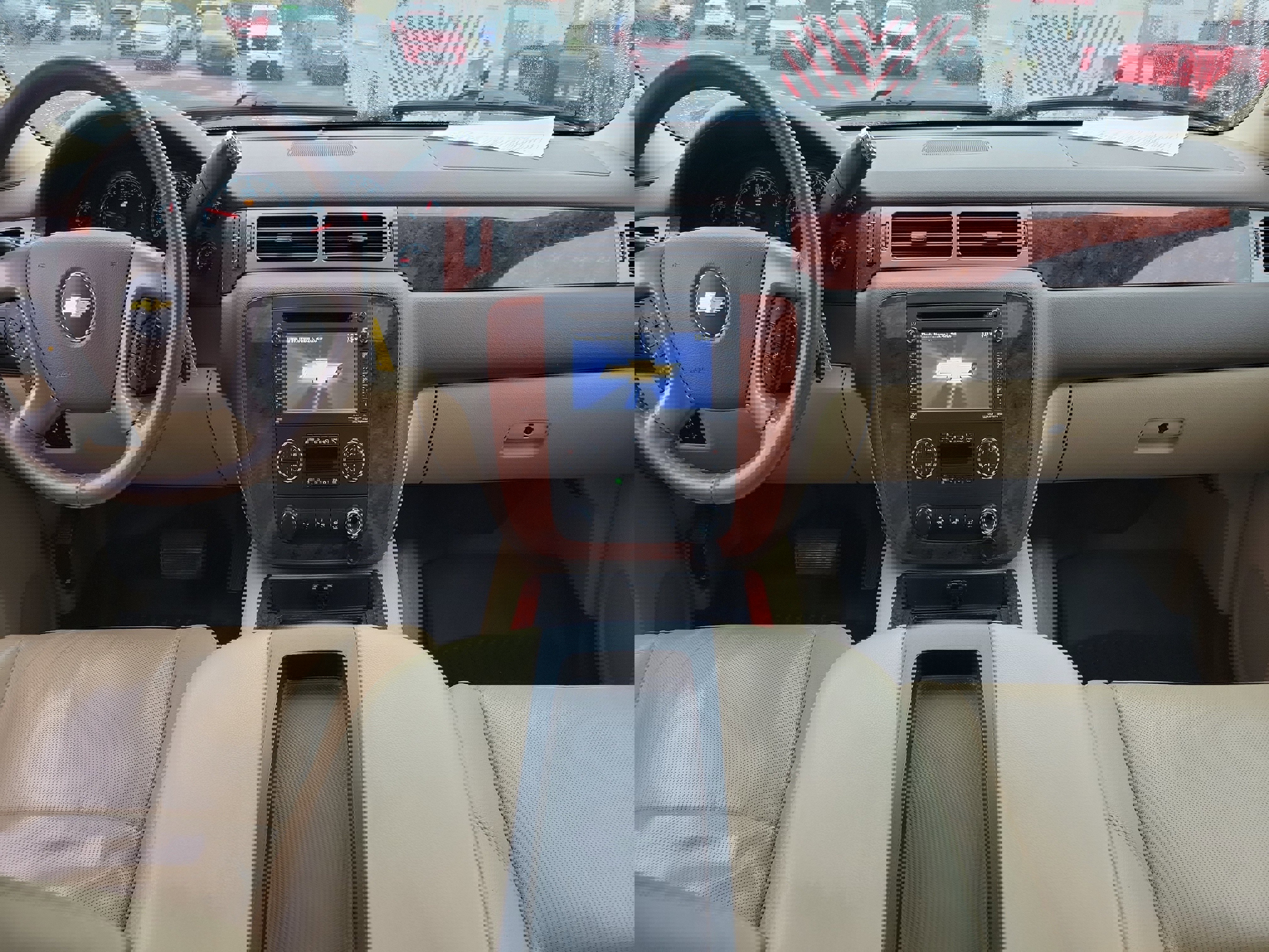 Used 2013 Chevrolet Avalanche LTZ image 9