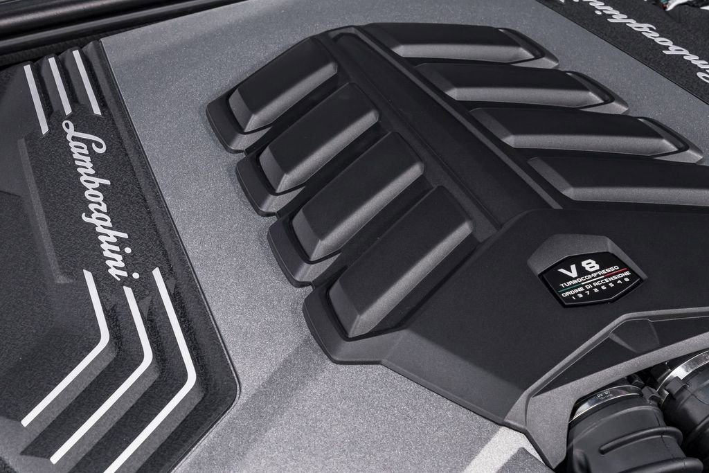 Used 2025 Lamborghini Urus SE image 50