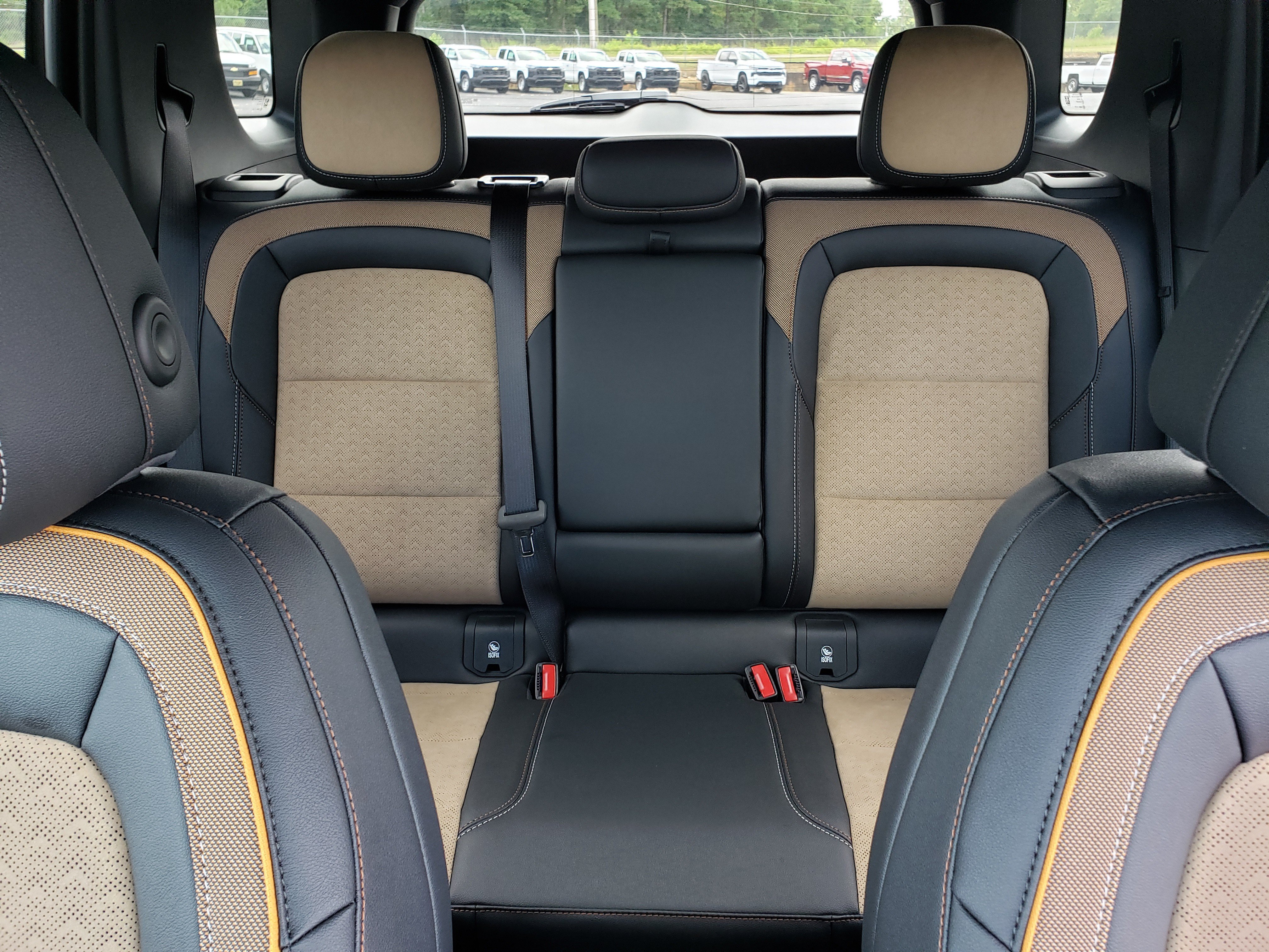 New 2026 Chevrolet Equinox ACTIV w/ Convenience Package III FWD image 32