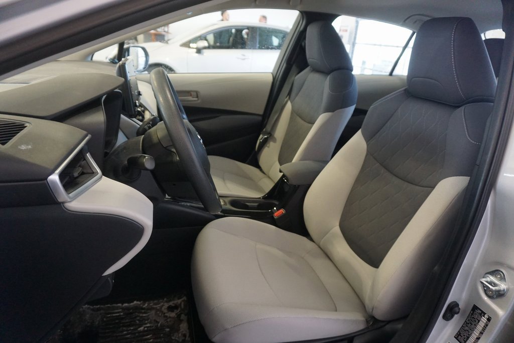 Used 2022 Toyota Corolla LE image 14