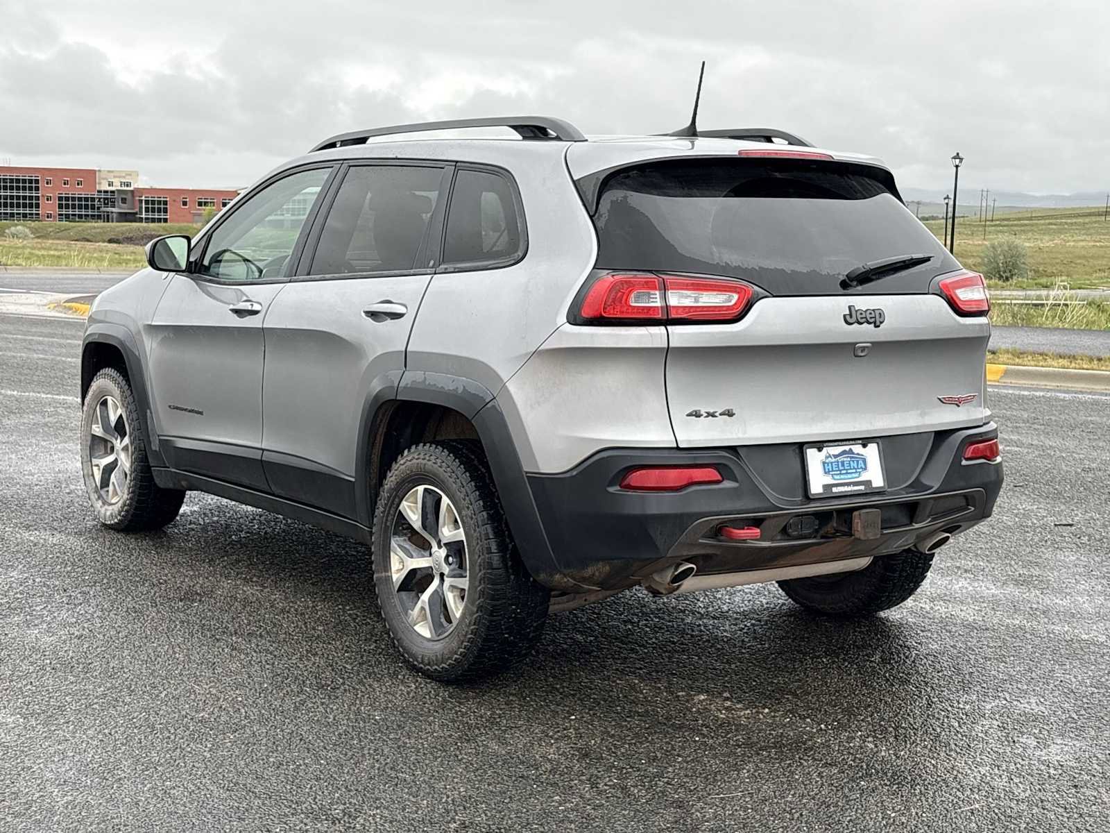 Used 2017 Jeep Cherokee Trailhawk w/ Trailer Tow Group AWD/4WD image 12