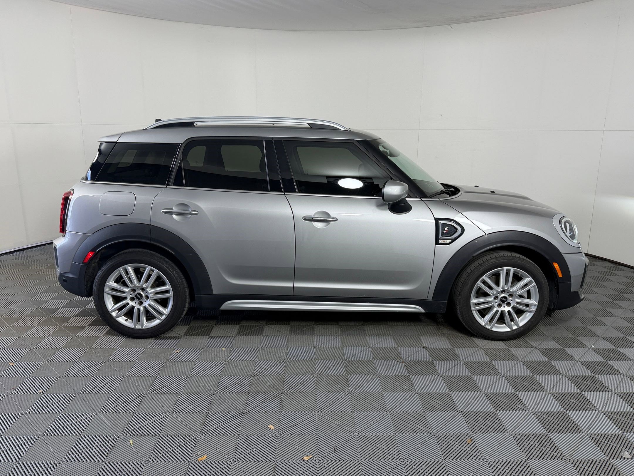 Certified 2024 MINI Cooper Countryman S FWD image 8
