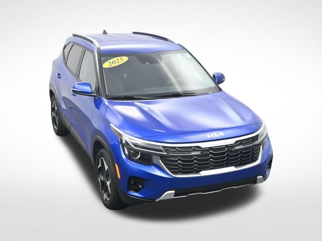 Used 2025 Kia Seltos S FWD image 24