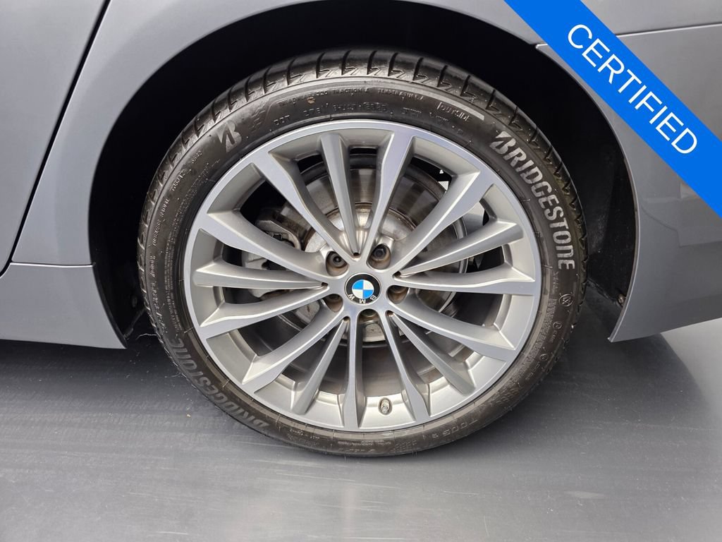 Certified 2023 BMW 530i w/ Premium Package RWD image 17