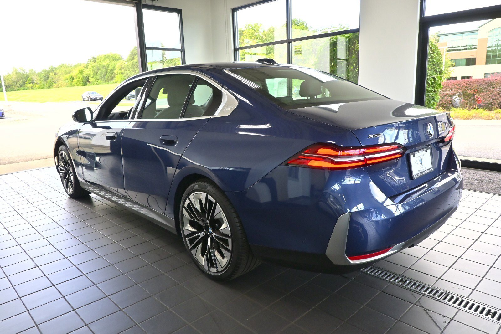 Used 2025 BMW 530i xDrive image 6