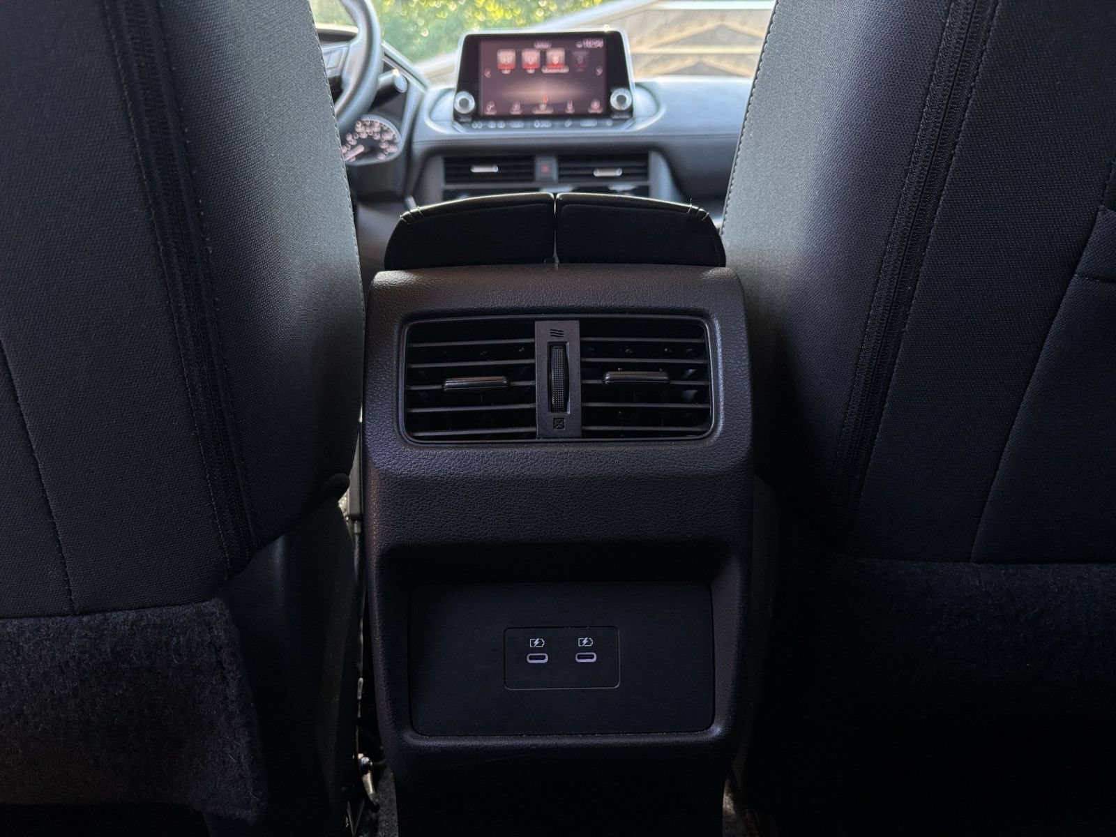 Used 2025 Nissan Rogue SV FWD image 22